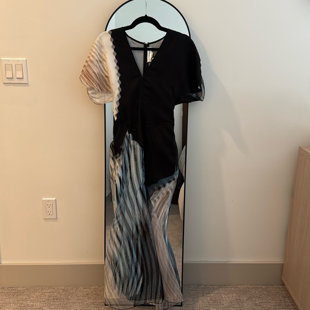 Victoria Beckham brand new never worn gorgeous dress. Size0 (UK 4)Mint condition